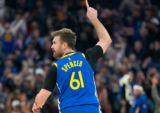 莫名其妙出場時間減少了，勇士對替補后場的使用方式讓人無法理解