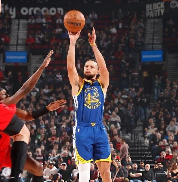 庫里狂砍48分還輸球，巴特勒16分簡直辣眼睛，必須將他交易出去