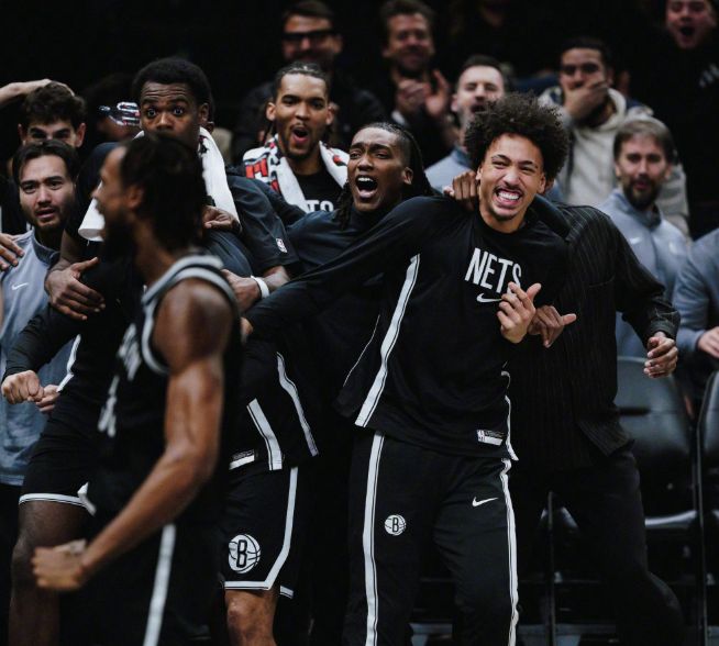 18分大勝！魚腩4戰(zhàn)3勝?gòu)?fù)蘇：小波特35分創(chuàng)紀(jì)錄，悍將再拿三雙