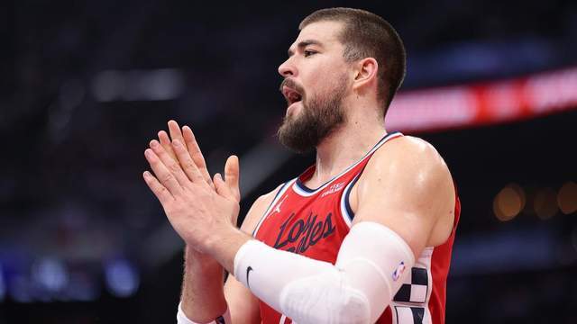 不換帥，就交易？泰倫-盧只有做到這一點(diǎn)，才能避免成為倒數(shù)第一