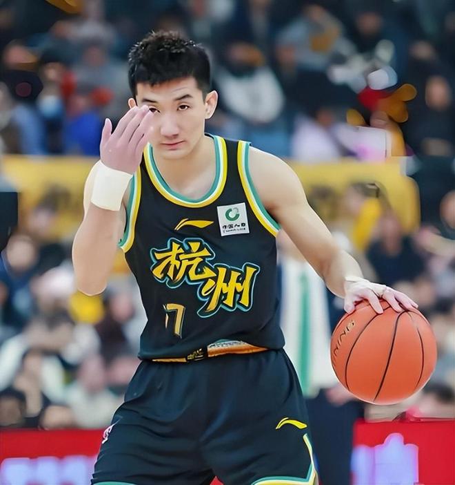 最菜卫冕冠军？广厦16惨败辽宁，除了胡金秋全员梦游