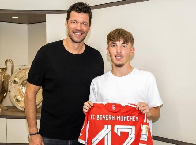 巴拉克：卡爾每周的表現都堪稱非凡，他已證明自己能進德國隊