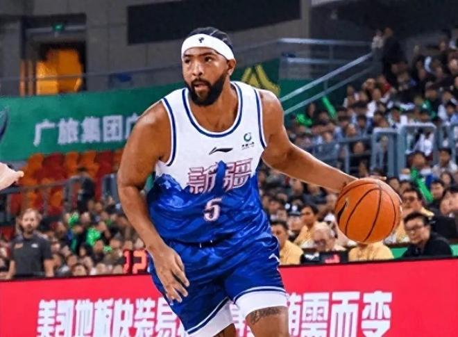 CBA新疆負青島，外援難堪大用，路在何方球迷心焦