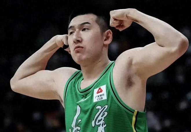 遼寧64-96廣廈打回原形，兩人表現災難級，楊鳴垃圾時間練外援