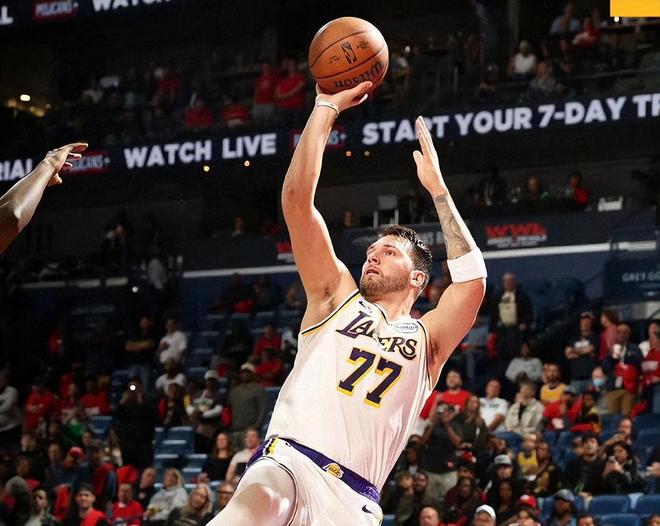 艾頓11中10，里夫斯爆發(fā)！湖人14分大勝，這一戰(zhàn)！我認清5個事實