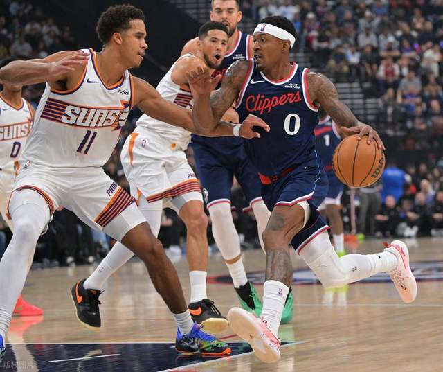 打疯了!快船爆砍72分领先16分:哈登梦回巅峰,莱昂纳德复苏