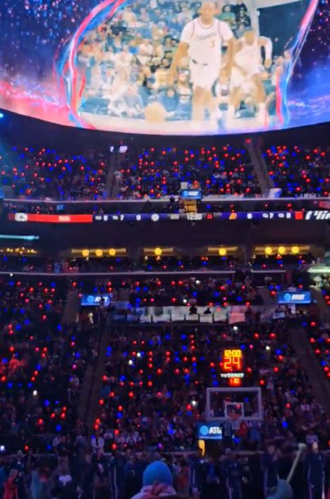 再次代表快船在主场出战,球迷给保罗送上震耳欲聋欢呼声