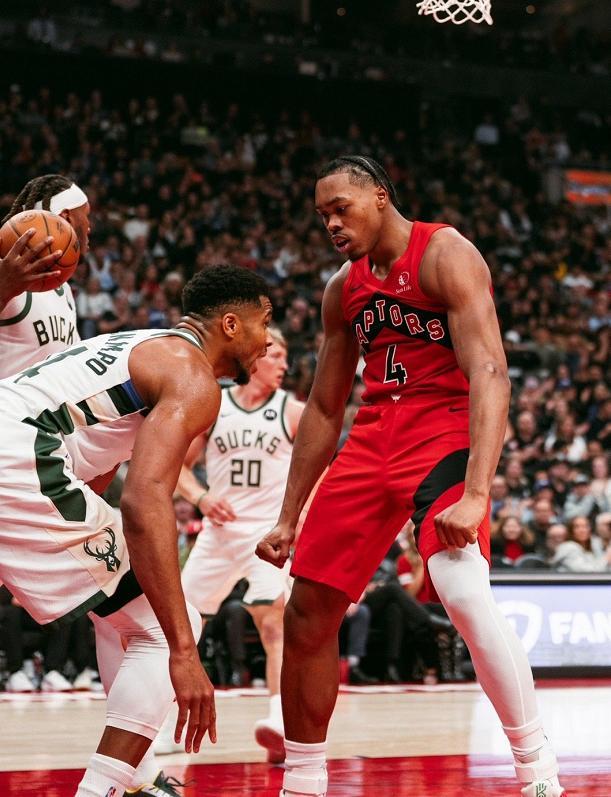 字母哥31+20+7回应巴恩斯挑衅，英格拉姆空砍29分，雄鹿力克猛龙