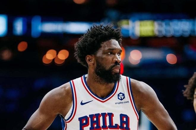 新世紀(jì)以來(lái)首位新秀，76人又撿到寶！恩比德，要不咱申請(qǐng)交易吧？