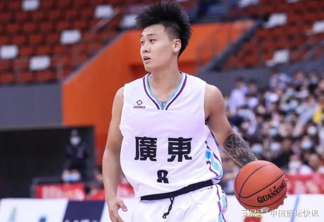 CBA最新消息！趙睿重返廣東隊(duì)，翟曉川確定續(xù)約，杜鋒商務(wù)繁忙！
