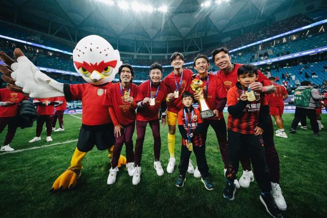 海港，怎么就不像冠军队了？