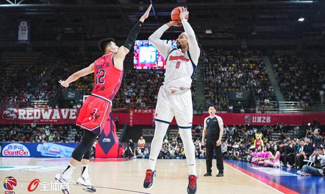 不是薩林杰，不是奎因，威金頓賽后夸廣東一人：他是很優(yōu)秀的隊員