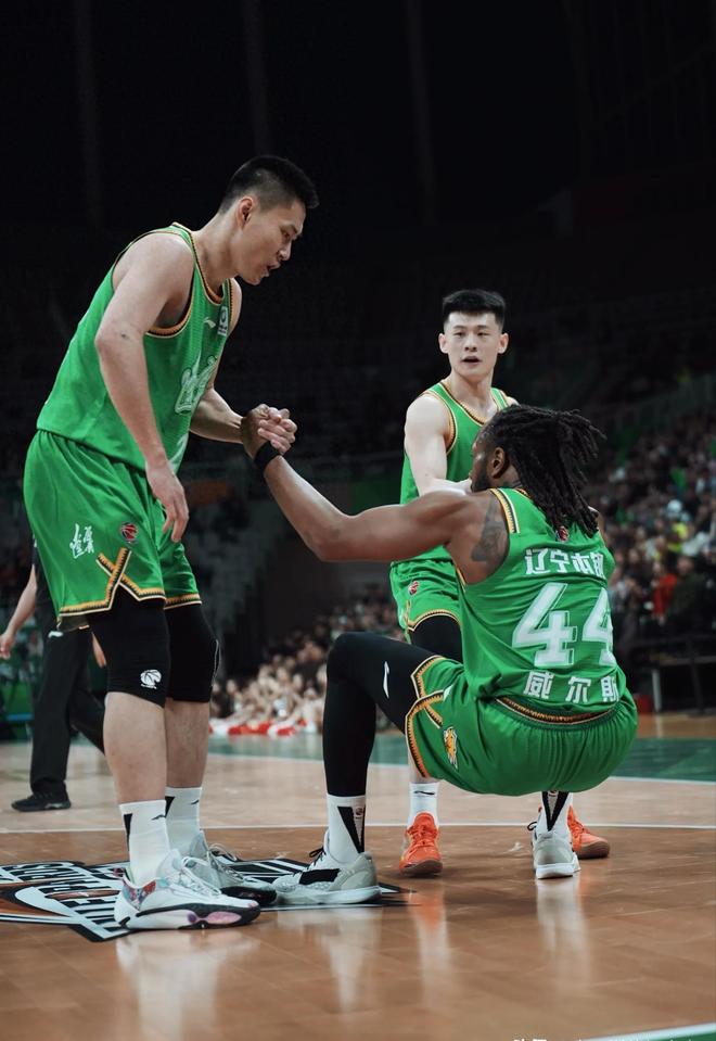 CBA最新排名！遼寧殺到第2，吉林第3，廣東第4，奪冠熱門僅排第15