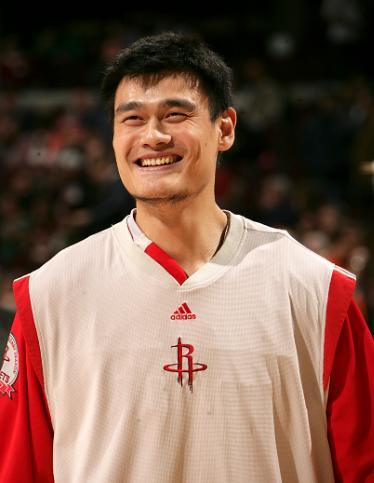 反轉(zhuǎn)！中國男籃首位歸化球員改回美國籍？經(jīng)紀公司：依然是中國籍