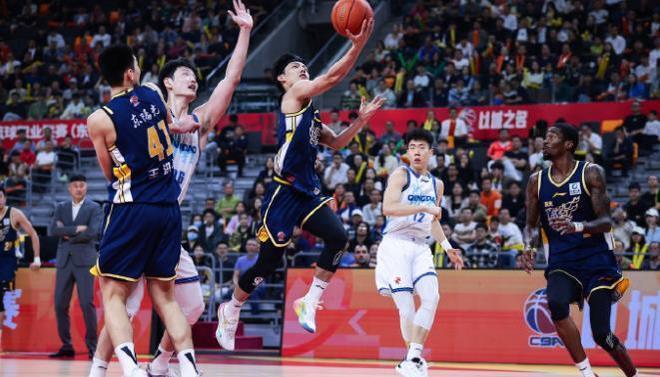 廣東隊5連勝，徐昕被打回原形，徐杰值得一個國家隊名額