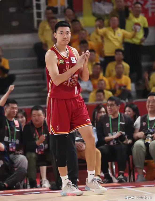 爭氣！上賽季被“老東家”掃地出門，如今場場首發(fā)，場均13分5板