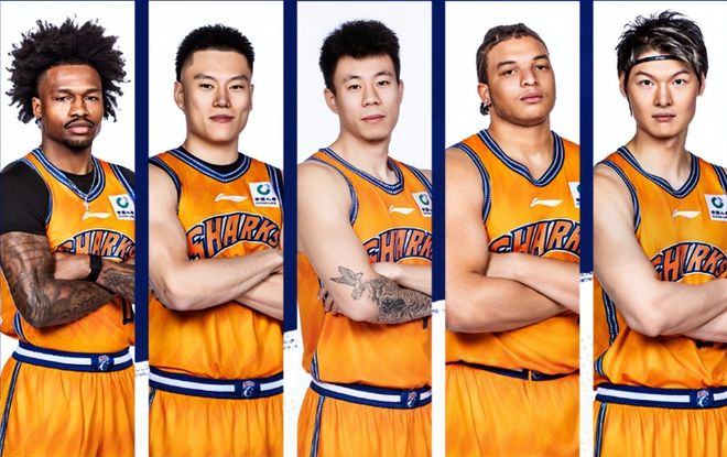 CBA又殺出一黑馬！反超廣東升至第3，遼寧輸32分，送衛(wèi)冕冠軍登頂