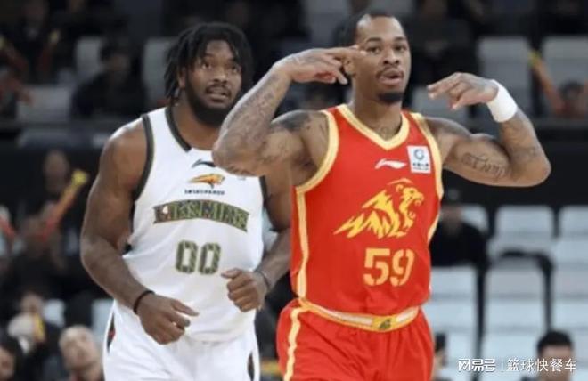 96比64狂勝32分！廣廈血洗遼籃奪回榜首：楊鳴徹底被打崩了？