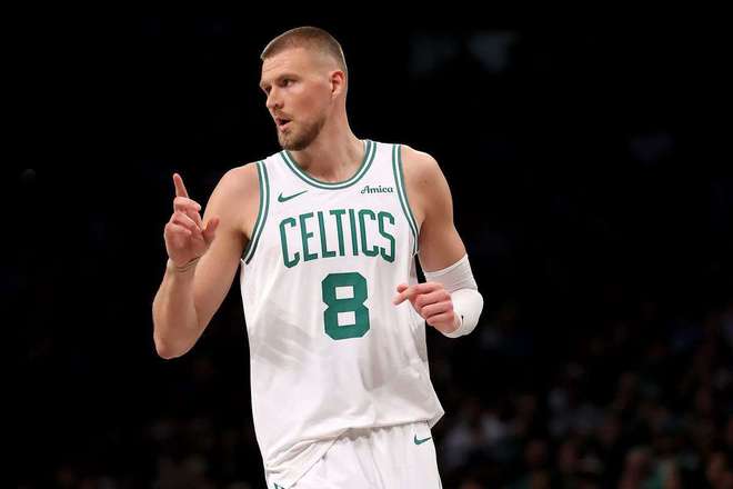 錯失馬威不可惜，洛媒送湖人3大中鋒目標！波神入選杜倫強勢奪魁