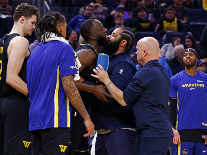 54-26！這就是格林的影響，勇士是否交易他已有答案