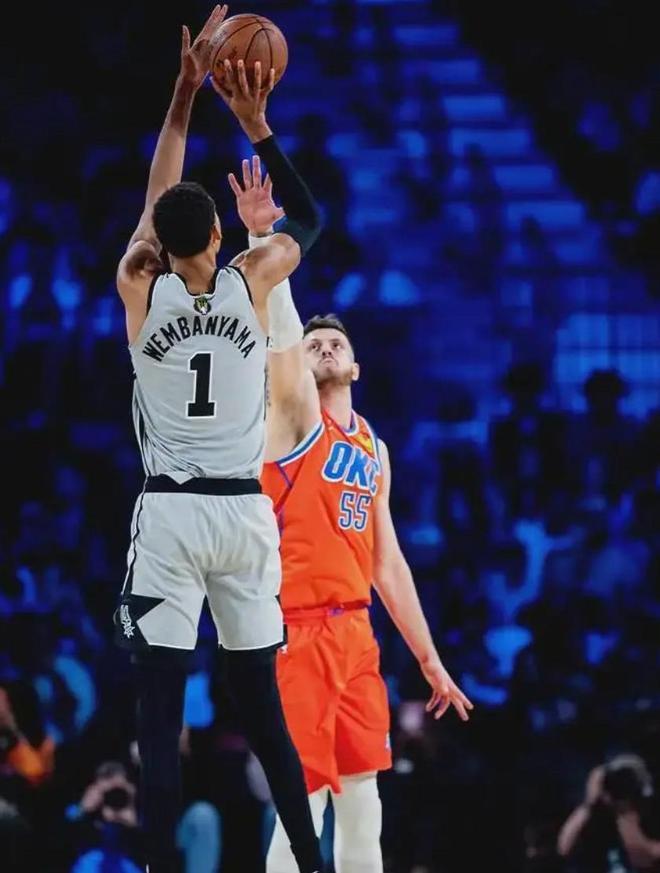 文班12+5雙殺第一，馬刺130-110雷霆，數(shù)據(jù)揭示關(guān)鍵功臣！