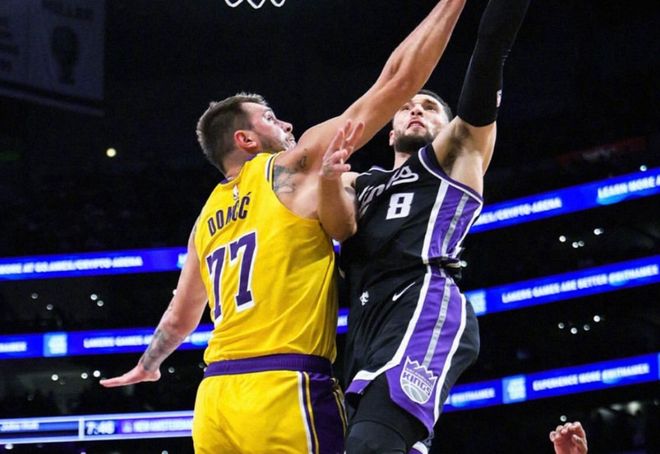 爆冷！東契奇空砍31+9，湖人慘遭國王二陣絕殺，一戰(zhàn)看清三名球員