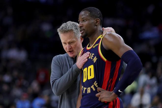 勇士老板談庫明加：我欣賞他的為人和球風(fēng)，籃球要靠場上的表現(xiàn)說話