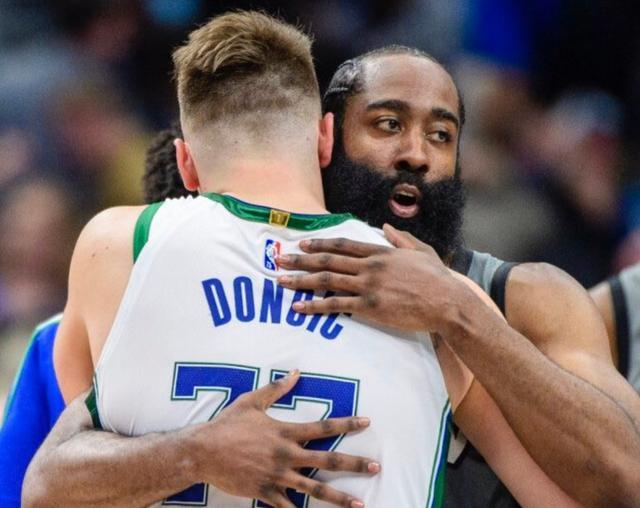 考辛斯：哈登和東契奇打法相似，大家會(huì)批評(píng)哈登卻稱贊東契奇