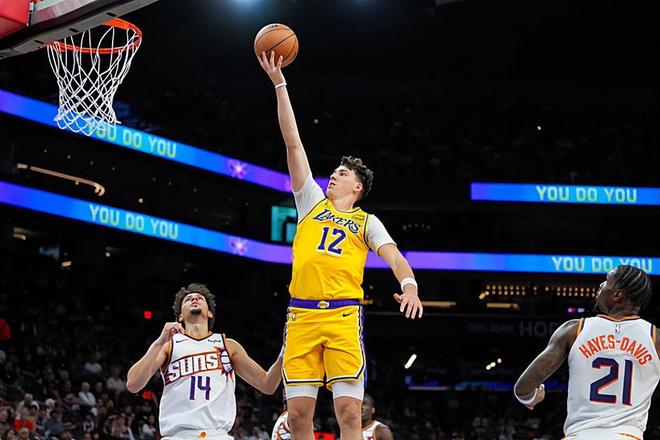 季前賽狀態(tài)一塌糊涂！湖人側(cè)翼新援能否進(jìn)入輪換陣容都是問號(hào)？