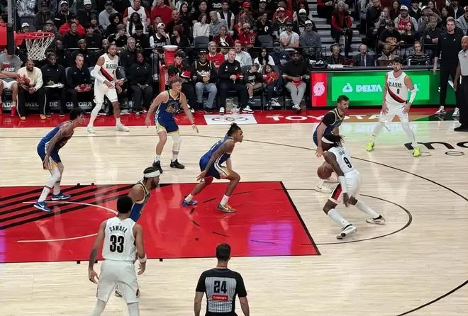 體力枯竭殆盡，勇士被開拓者跑死了