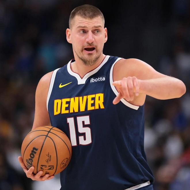 輕松愉快，約基奇砍第136次20+得分三雙，超越威少升歷史第二