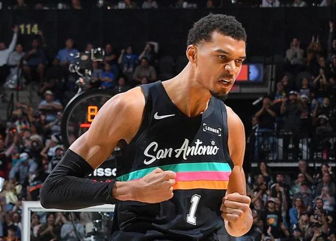 馬刺雷霆三番戰(zhàn)，美媒看低馬刺！亞歷山大創(chuàng)紀(jì)錄，兩人成勝負(fù)關(guān)鍵