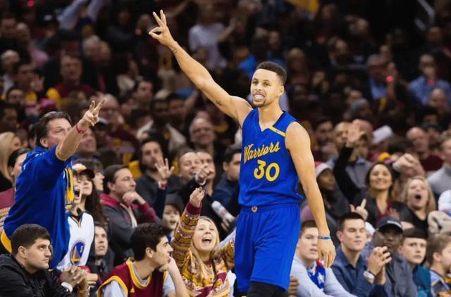 庫里：我對圣誕大戰(zhàn)沒什么特別回憶，因為我沒打出過好的表現(xiàn)