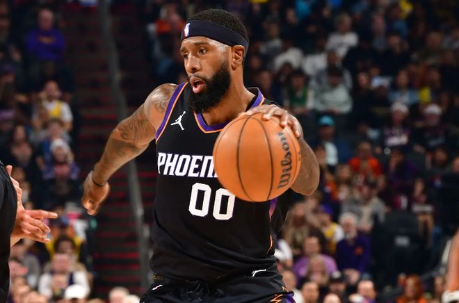 問題實(shí)在是太大了，太陽鋒線大將不費(fèi)吹灰之力就打爆了湖人？