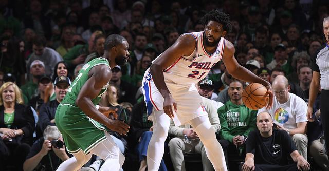 恩比德揭幕戰(zhàn)9中1！布朗：我每場比賽都會盯防對方的最佳球員