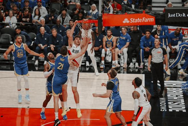 9分6板1帽！楊瀚森進(jìn)化了，拓記猛贊三大優(yōu)點(diǎn)，主帥也送一份大禮