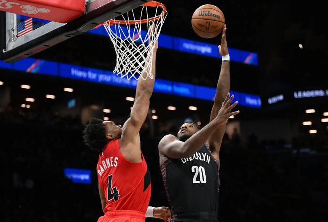 可靠的替補(bǔ)中鋒！會(huì)有季后賽級(jí)別球隊(duì)關(guān)注到籃網(wǎng)內(nèi)線新星嗎？