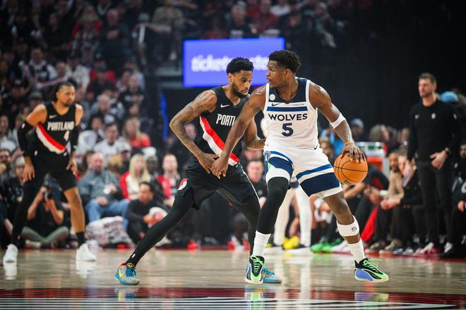 開(kāi)拓者遭森林狼逆轉(zhuǎn) 楊瀚森首秀5分鐘2分1板華子41分