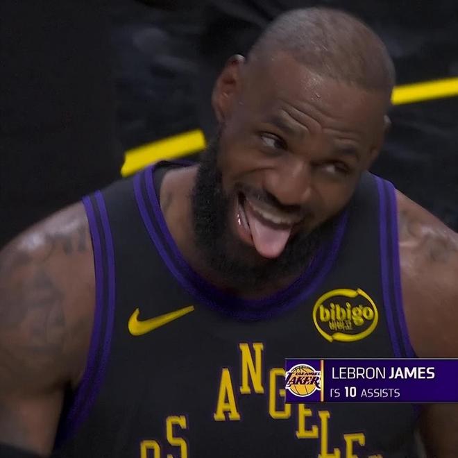 场均127分+每场多拿11分！詹皇回归打脸黑子，谁说不防守没法夺冠