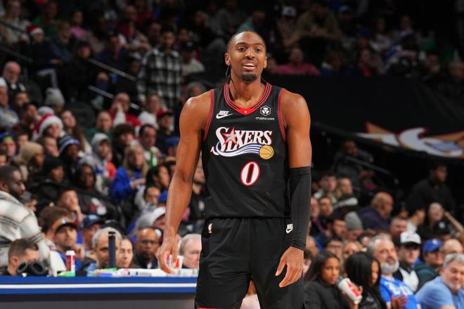 馬克西38分76人末節(jié)逆轉(zhuǎn)獨行俠 濃眉24+14埃奇庫姆26分