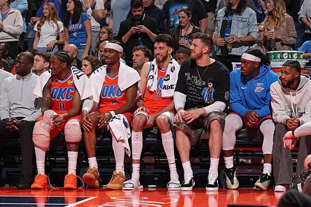 還能破紀(jì)錄嗎？雷霆目前26勝4負(fù)，73勝勇士同期29勝1負(fù)