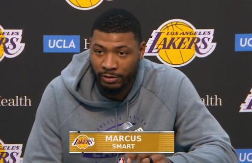 斯馬特：因?yàn)槲覀兪呛岁?duì)，所以所有人都想置我們于死地