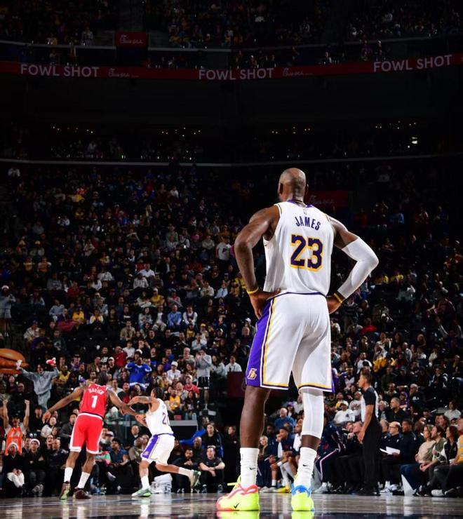 西部排名大變！馬刺第2，湖人火箭搶第4，勇士升第8，快船擺脫倒1