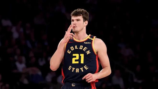 勇士120-97魔術(shù)4利好！波斯特+波杰+穆迪齊發(fā)揮，格林開(kāi)局被弱化