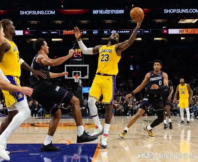 NBA最新排名！衛(wèi)冕冠軍三隊(duì)大爆冷，一隊(duì)威脅湖人，火箭還送溫暖