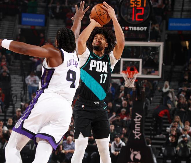 威少20+10難救主，楊瀚森被雪藏后場(chǎng)雙槍61分，開拓者送國(guó)王4連敗