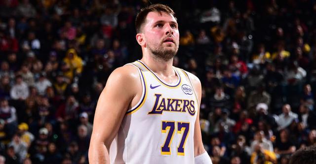 湖人：東契奇遭遇左腿挫傷 對(duì)陣快船下半場(chǎng)不會(huì)回歸