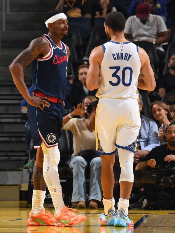 50號(hào)秀科比25分！哈登小卡缺陣，比爾首秀12分，庫(kù)里20分4板5助