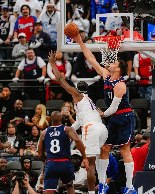 夢回巔峰！哈登30+7+7打爆太陽！快船強勢逆襲，萊昂納德27分