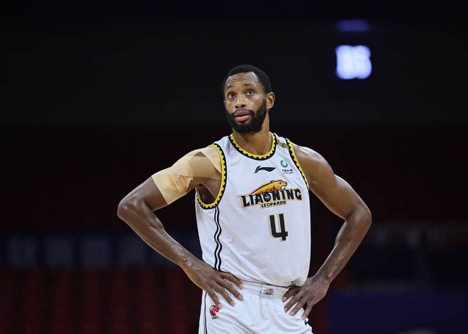 媒体人:看来弗格已加盟上海,山东男篮曾和他有过深入沟通